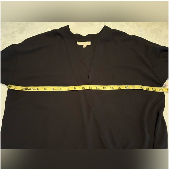 & layered black, lightweight, long sleeve women's top with side tie size M - Picture 5 of 7